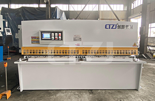 QC12Y-6X2500液壓擺式剪板機(jī)(2)